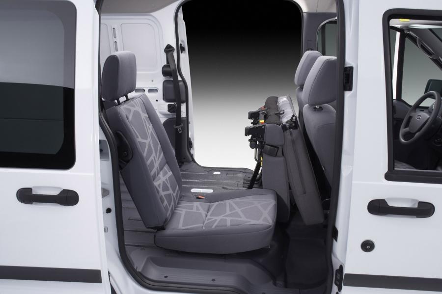  Ford Transit Connect 2010 года  (фото 91 из 109)